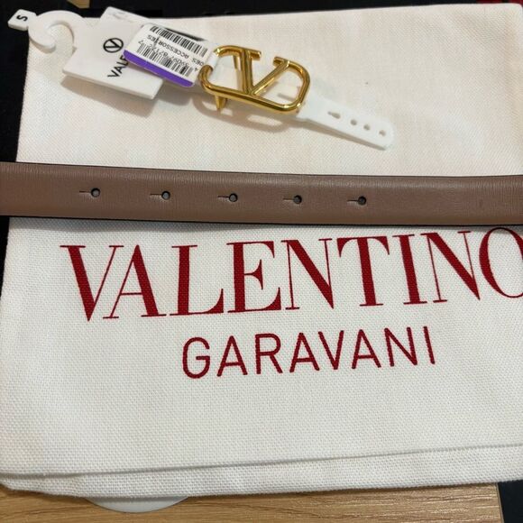 Valentino REVERSIBLE SIGNATURE BELT/GLOSSY CALFSKIN 30 MM SMOKEY/ NEW $6… - Picture 5 of 16